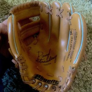 Regent vintage Darryl Strawberry baseball glove youth